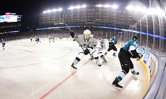 Stadium-Series-Levis-Beck-action.jpg